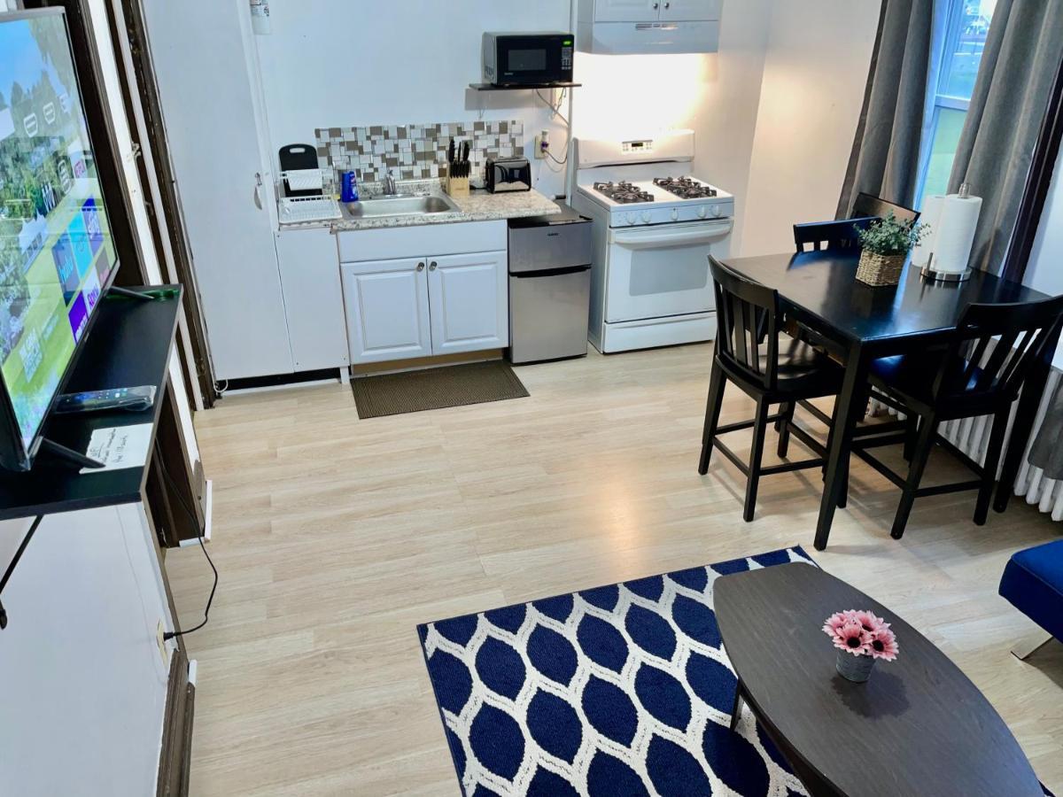 3 Bedrooms, Boardwalk Duplex Beachblock Home! Атлантик Сити Экстерьер фото